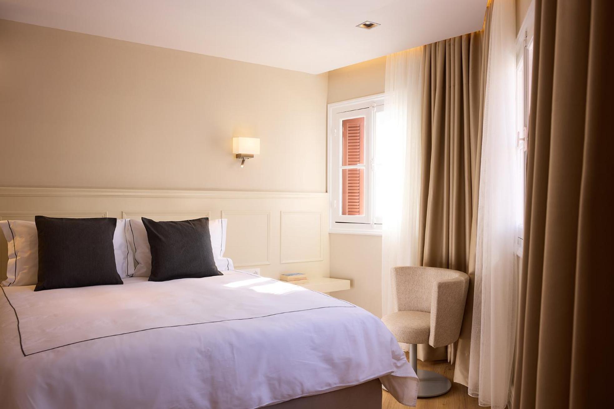 Vrachos Athens Suites Bagian luar foto